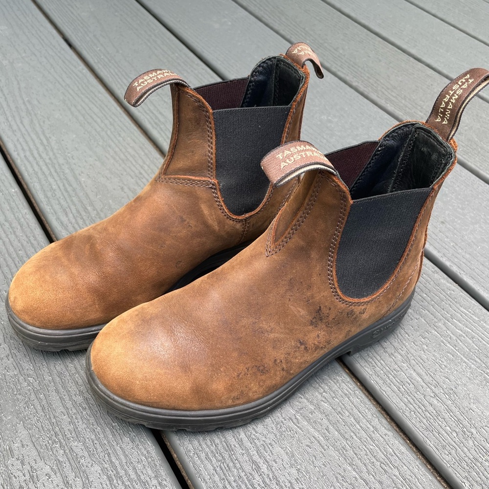Blundstone Classic Chelsea Boots #1609 - Women’s 7.5
